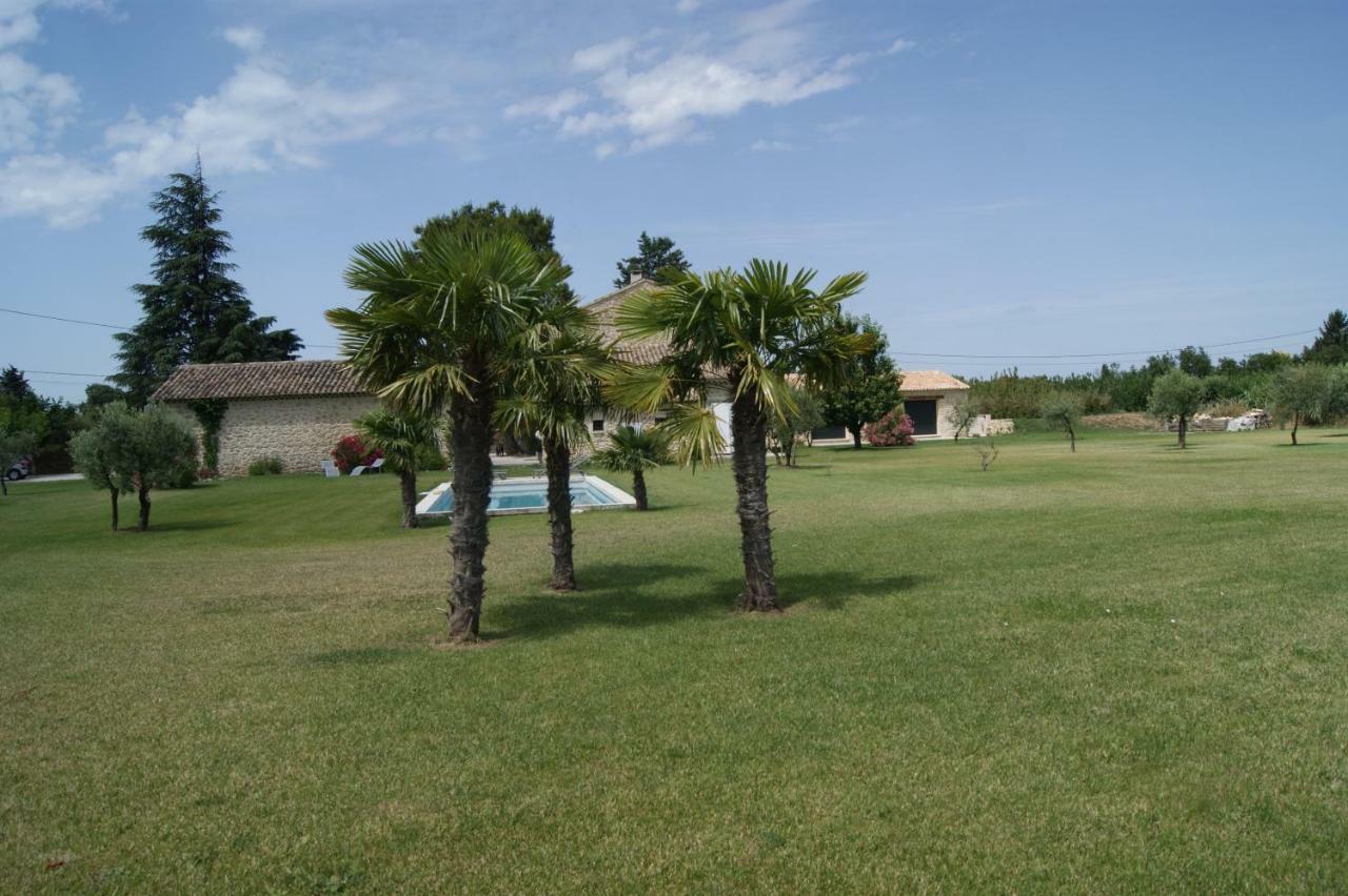 Gites Dans Mas En Pierres Robion en Luberon Exterior photo